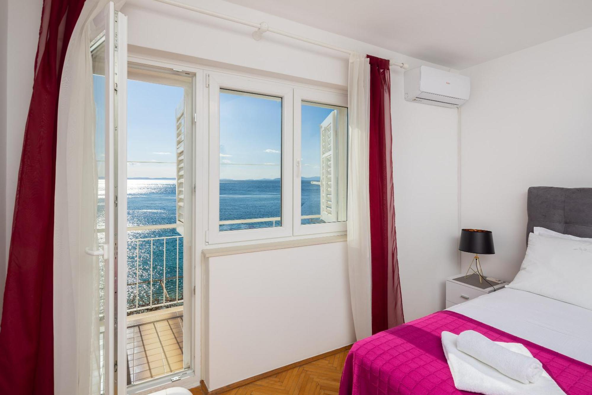 Seaside Apartment Blue Dugi Rat Ngoại thất bức ảnh